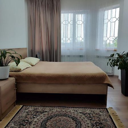 Amanat Guest House Бишкек Экстерьер фото