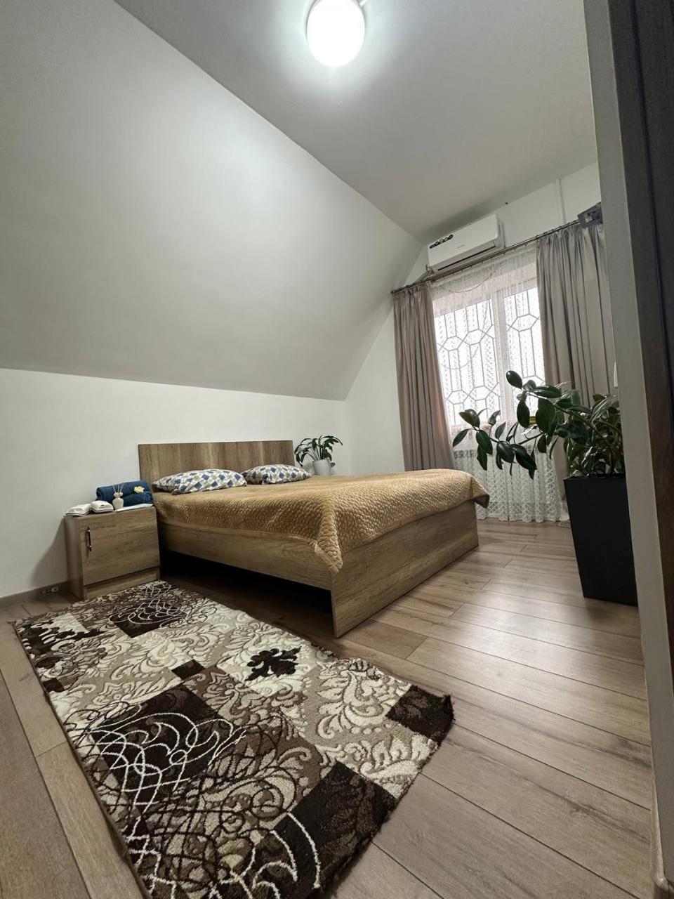 Amanat Guest House Бишкек Экстерьер фото