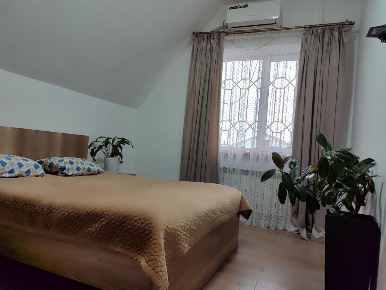 Amanat Guest House Бишкек Экстерьер фото