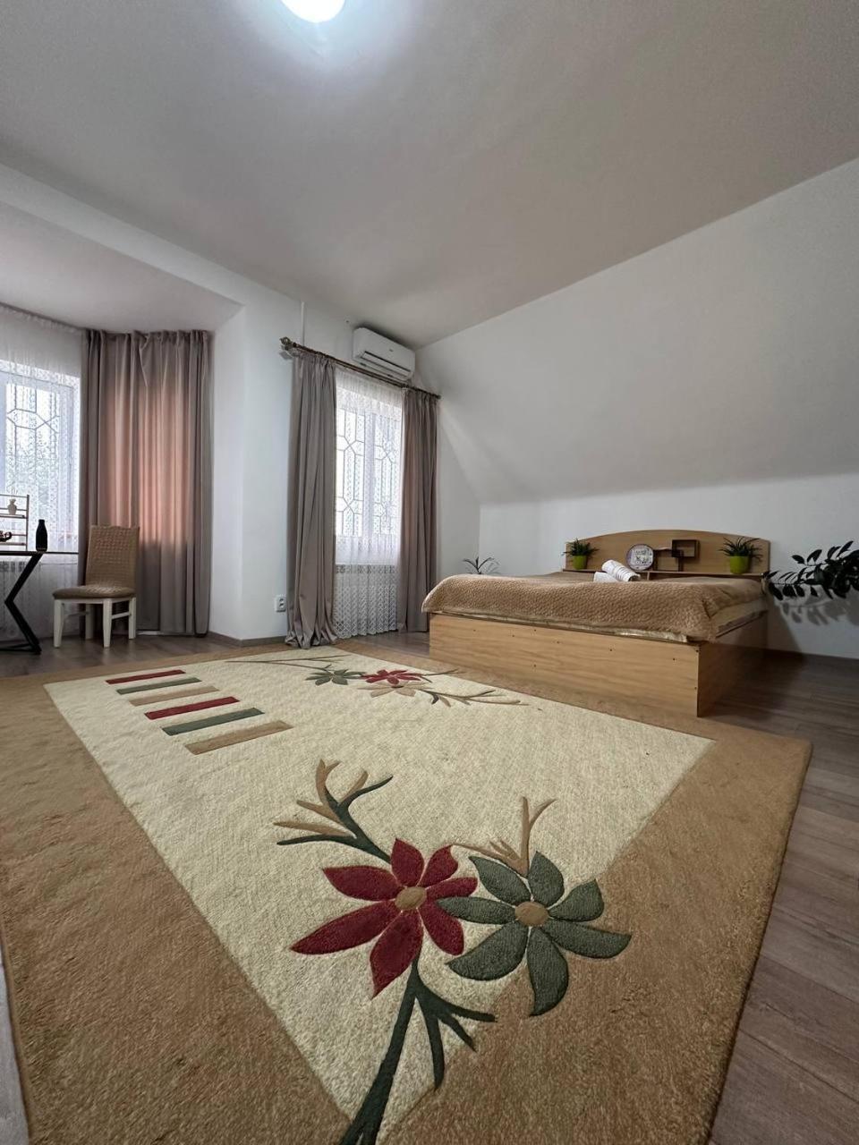 Amanat Guest House Бишкек Экстерьер фото